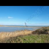 Панорама у ДОТ и стелы. Видна желез - Панорама у ДОТ и стелы. Видна насыпь с железной дорогой через Сиваш puti-i-dot-4-panorama